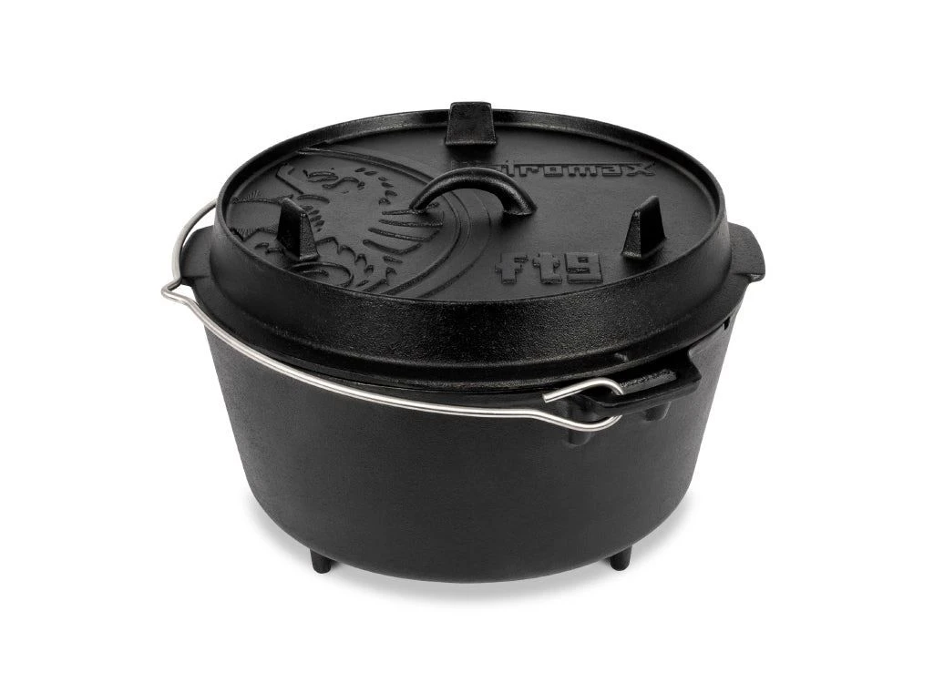 Petromax 7.5L Cast Iron Dutch Oven With Legs 3 Petromax 7.5L Cast Iron Dutch Oven With Legs
